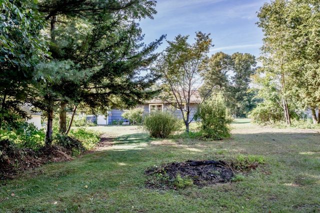 71 Birch Bluffs Drive, Westfield, MA 01085