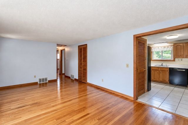 71 Birch Bluffs Drive, Westfield, MA 01085