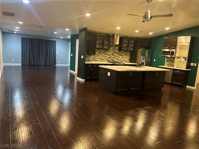 811 East Oakey Boulevard, Las Vegas, NV 89104