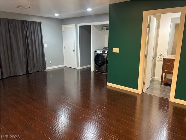 811 East Oakey Boulevard, Las Vegas, NV 89104