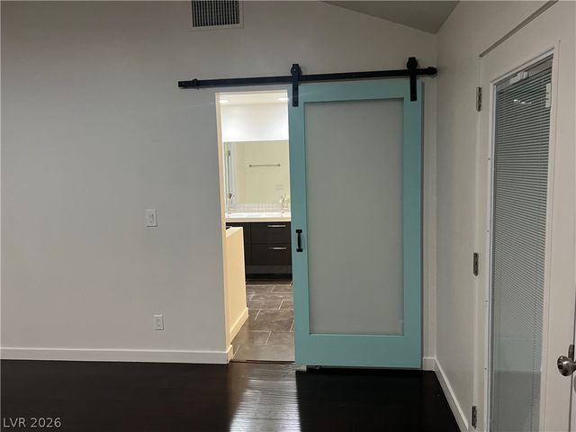 811 East Oakey Boulevard, Las Vegas, NV 89104