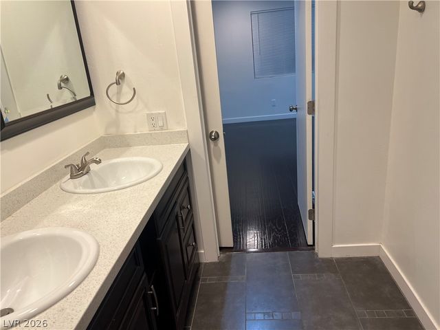 811 East Oakey Boulevard, Las Vegas, NV 89104