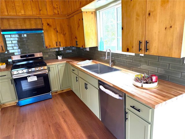 1935 Poplar, Running Springs, CA 92382