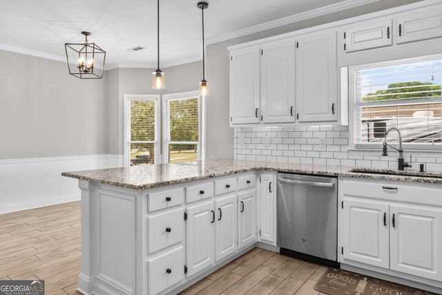 122 Crescent Drive, Newnan, GA 30265