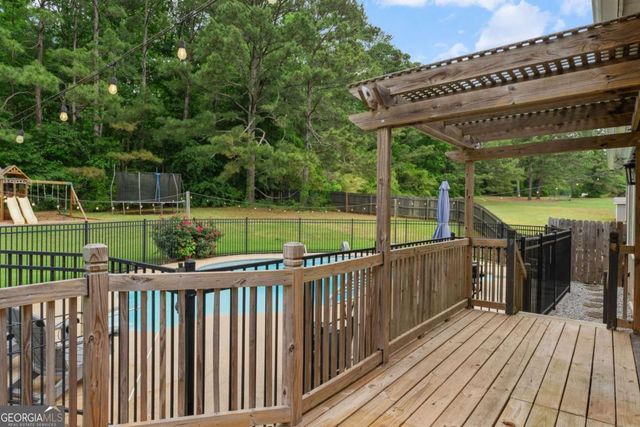 122 Crescent Drive, Newnan, GA 30265