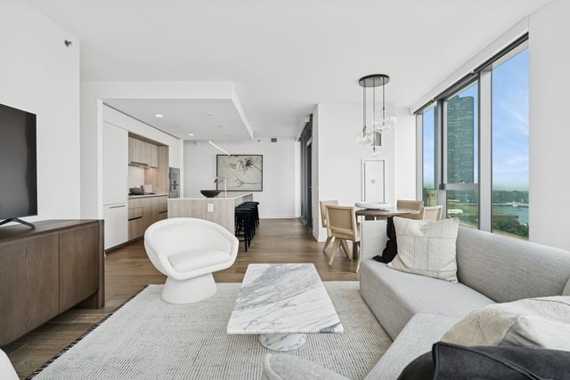 211 N Harbor Drive 1702, Chicago, IL 60601