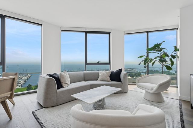 211 N Harbor Drive 1702, Chicago, IL 60601