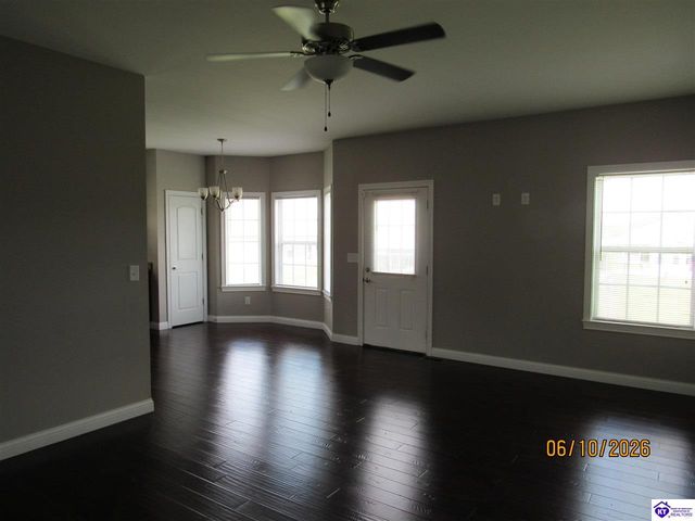 521 Winding Creek Court, Elizabethtown, KY 42701