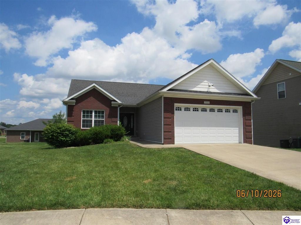 521 Winding Creek Court, Elizabethtown, KY 42701