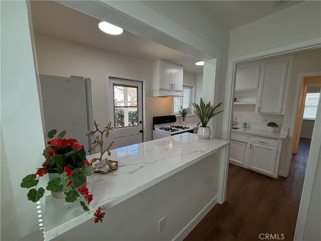 551 N Niagara, Burbank, CA 91505