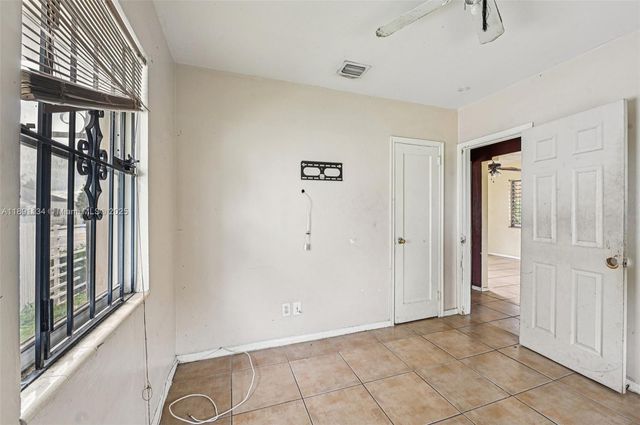 1043 NW 75th St, Miami, FL 33150