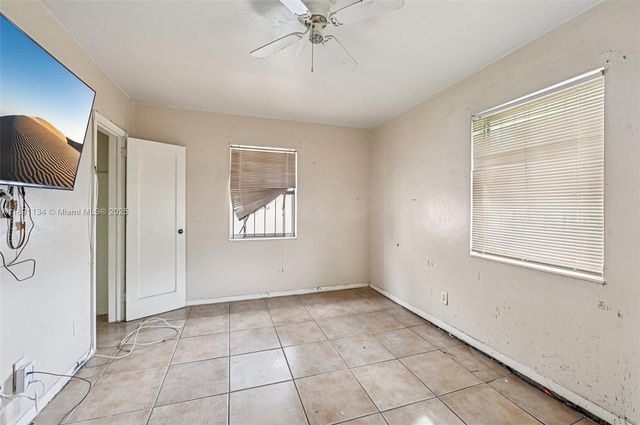 1043 NW 75th St, Miami, FL 33150