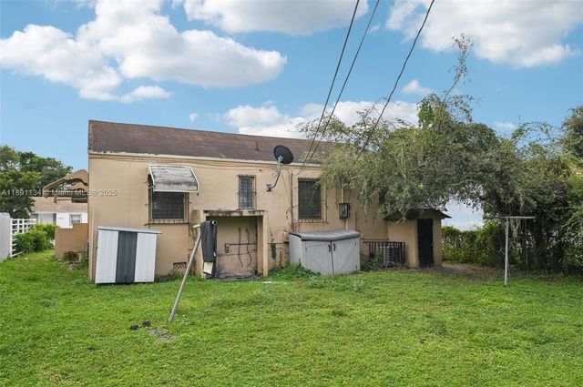 1043 NW 75th St, Miami, FL 33150