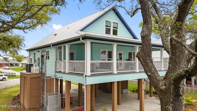 242 W Beach Boulevard, Long Beach, MS 39560
