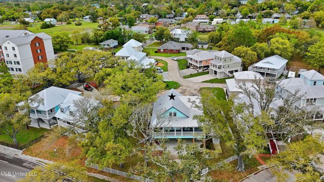 242 W Beach Boulevard, Long Beach, MS 39560
