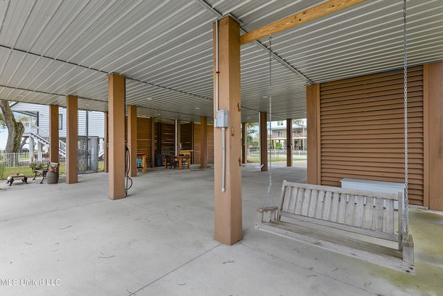 242 W Beach Boulevard, Long Beach, MS 39560