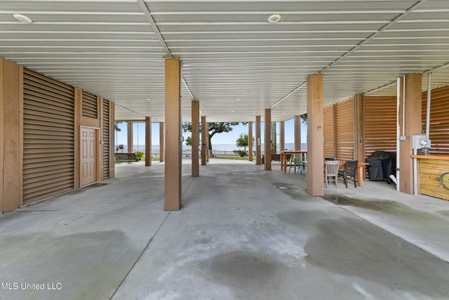 242 W Beach Boulevard, Long Beach, MS 39560