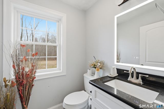 38 Madison Avenue, Thompson, CT 06277