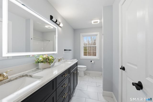 38 Madison Avenue, Thompson, CT 06277