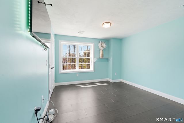 38 Madison Avenue, Thompson, CT 06277