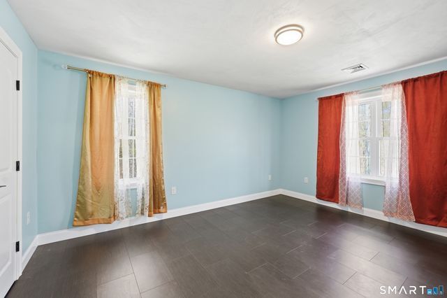 38 Madison Avenue, Thompson, CT 06277