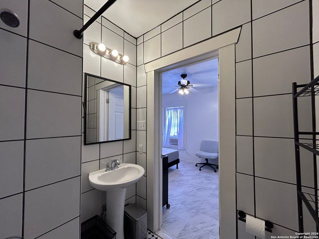 829 PROBANDT, San Antonio, TX 78204