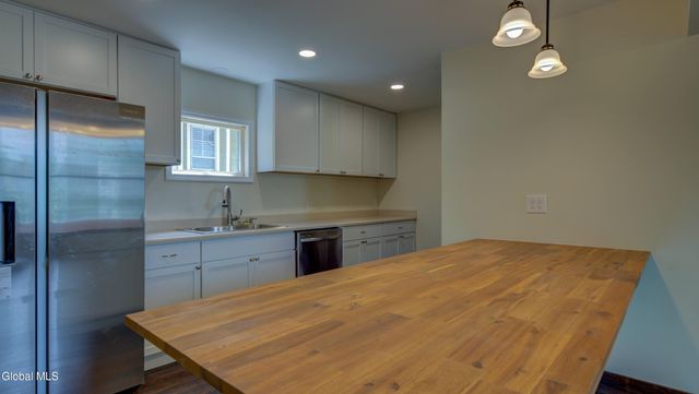 200 Fon Clair Street, Johnstown, NY 12095