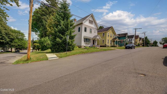 200 Fon Clair Street, Johnstown, NY 12095