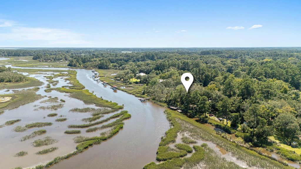 7299 Commodore Road, Hollywood, SC 29449