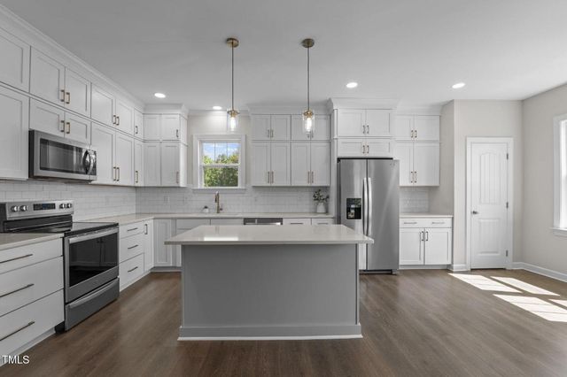 241 Connelly Way, Zebulon, NC 27597