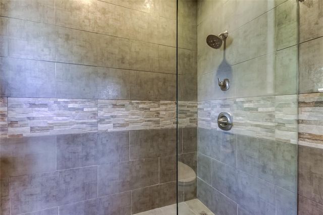 1004 E CRENSHAW STREET, Tampa, FL 33604