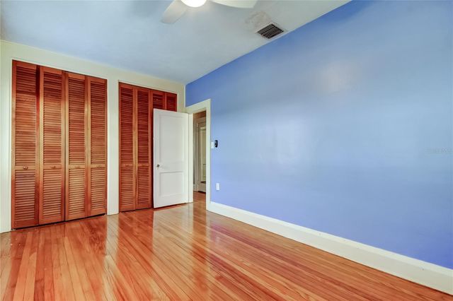 1004 E CRENSHAW STREET, Tampa, FL 33604