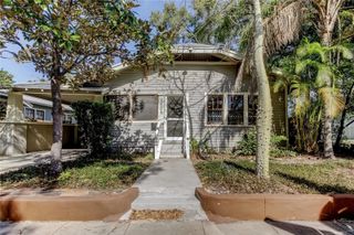 1004 E CRENSHAW STREET, Tampa, FL 33604