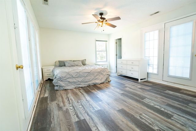 521 16th Ave. N, Surfside Beach, SC 29575