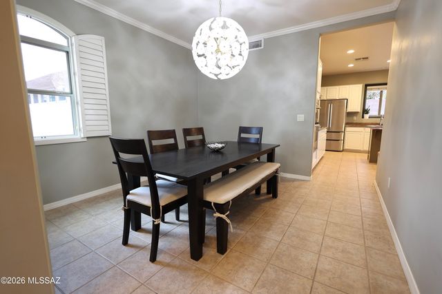 5148 N Louis River Way, Tucson, AZ 85718