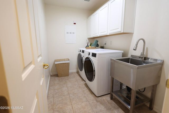 5148 N Louis River Way, Tucson, AZ 85718