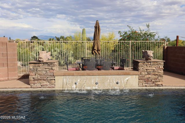 5148 N Louis River Way, Tucson, AZ 85718