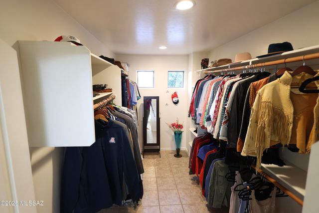 5148 N Louis River Way, Tucson, AZ 85718