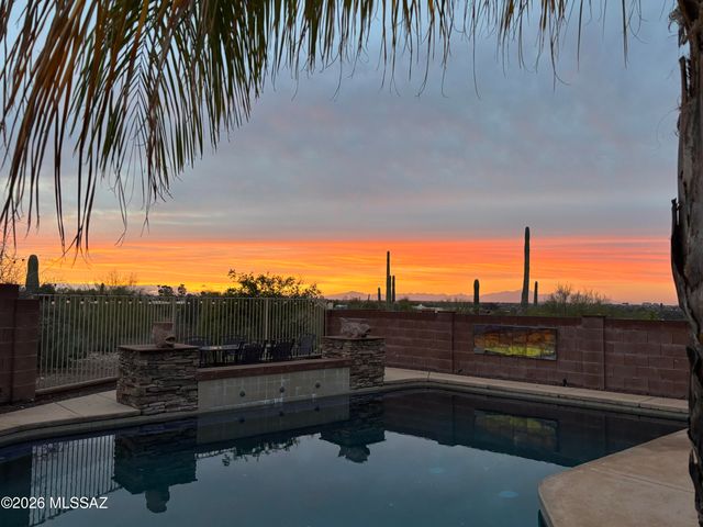 5148 N Louis River Way, Tucson, AZ 85718