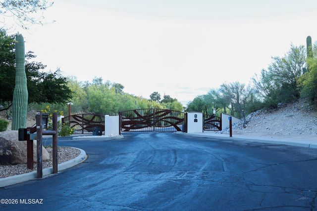 5148 N Louis River Way, Tucson, AZ 85718