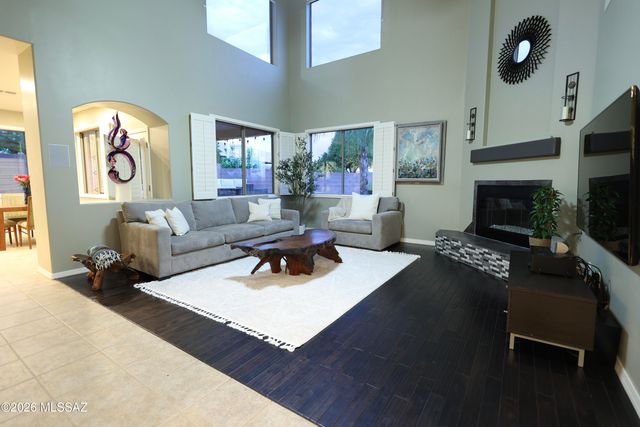 5148 N Louis River Way, Tucson, AZ 85718