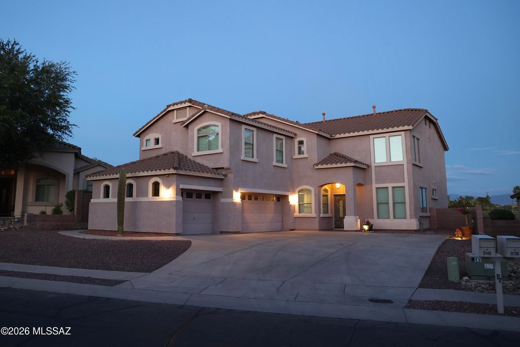 5148 N Louis River Way, Tucson, AZ 85718