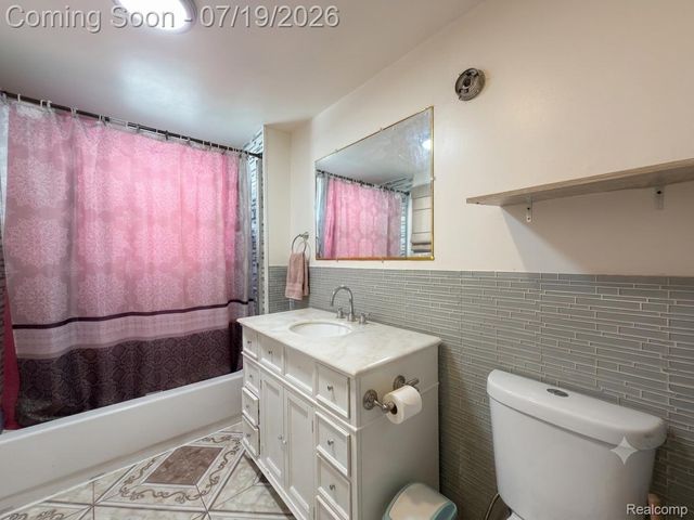 3845 Edwin Street, Hamtramck, MI 48212