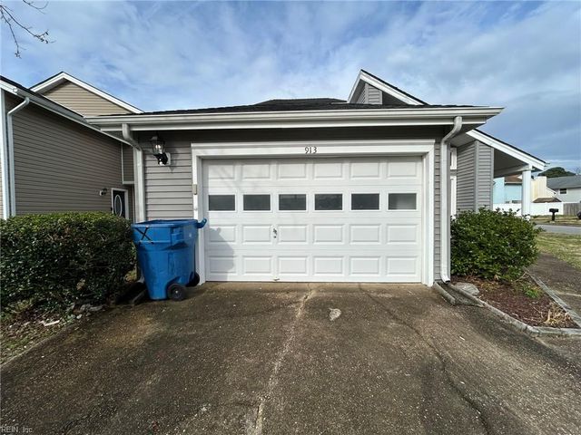 913 Lord Dunmore DR, Virginia Beach, VA 23464