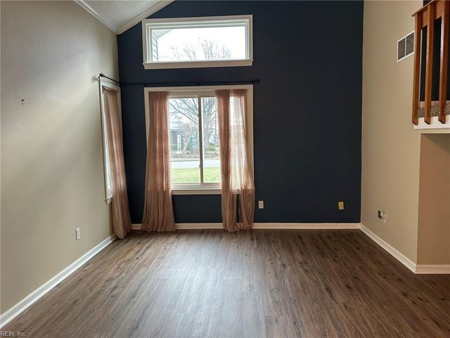 913 Lord Dunmore DR, Virginia Beach, VA 23464