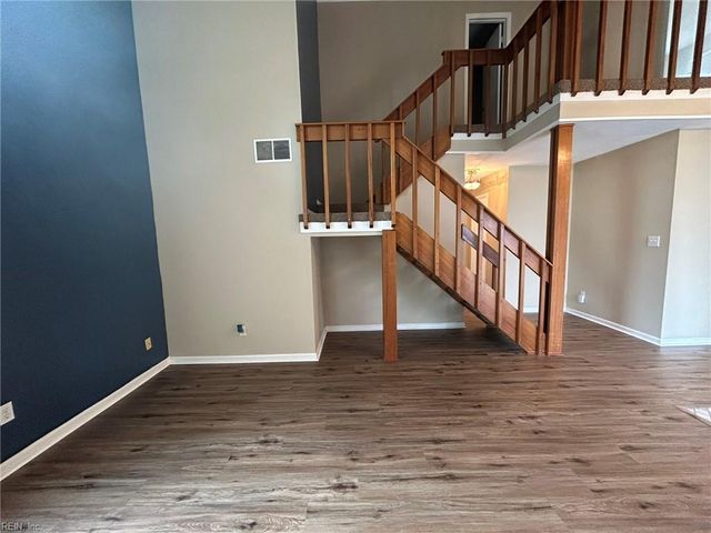 913 Lord Dunmore DR, Virginia Beach, VA 23464