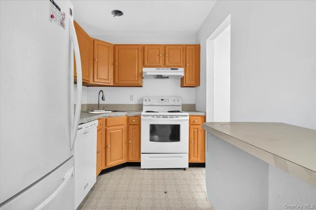 41-43 Broadlawn Drive, Central Islip, NY 11722