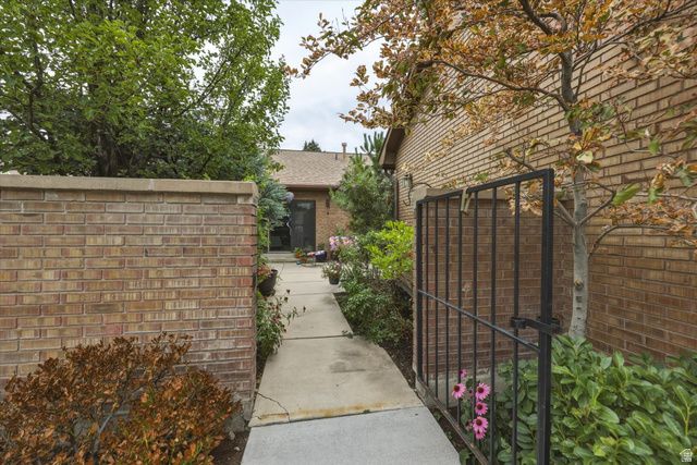 6119 S 1085 E, Murray, UT 84121