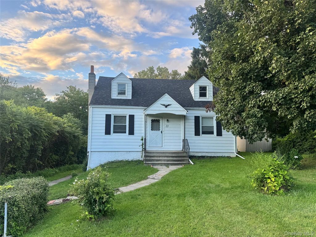 13 Spackenkill Road, Poughkeepsie, NY 12603