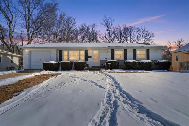 11628 E 38th Terrace S, Independence, MO 64052